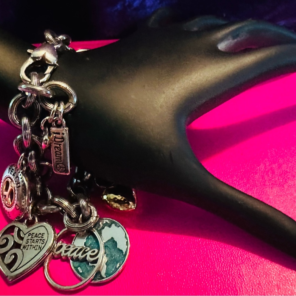Retired Brighton Limited Edition 2007 Peace Charm Bracelet IEUC